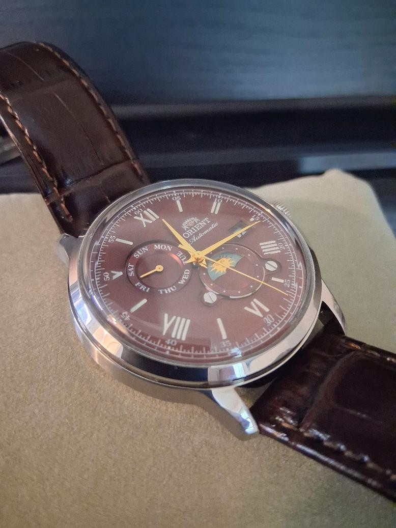 Orient Bambino Automatic Red Dial Day Date Men’s Watch Brown Leather 41mm