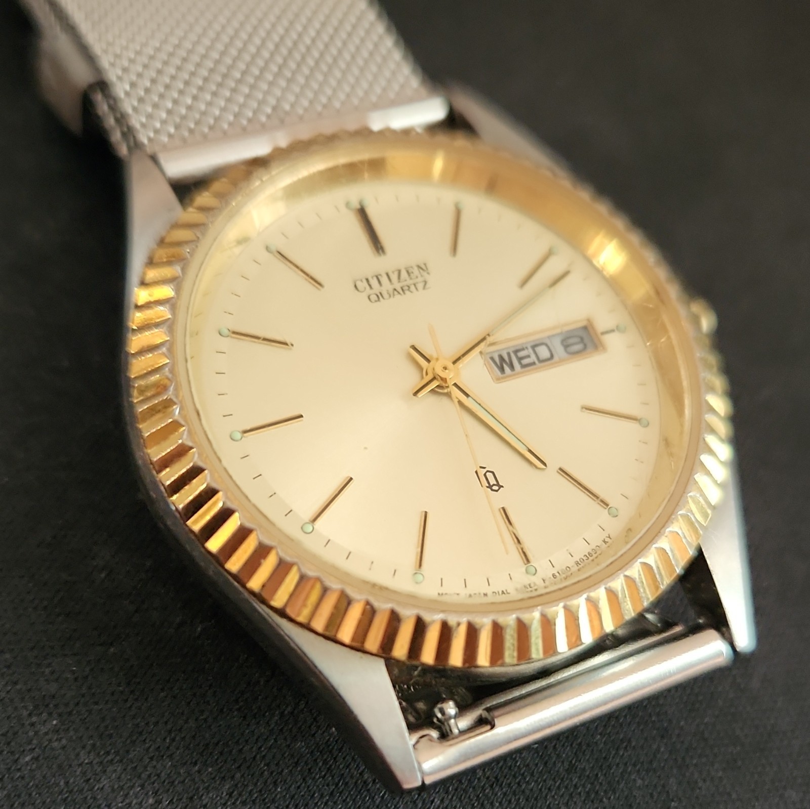Citizen Quartz Men’s Day/Date RUNNING With New Mesh Band