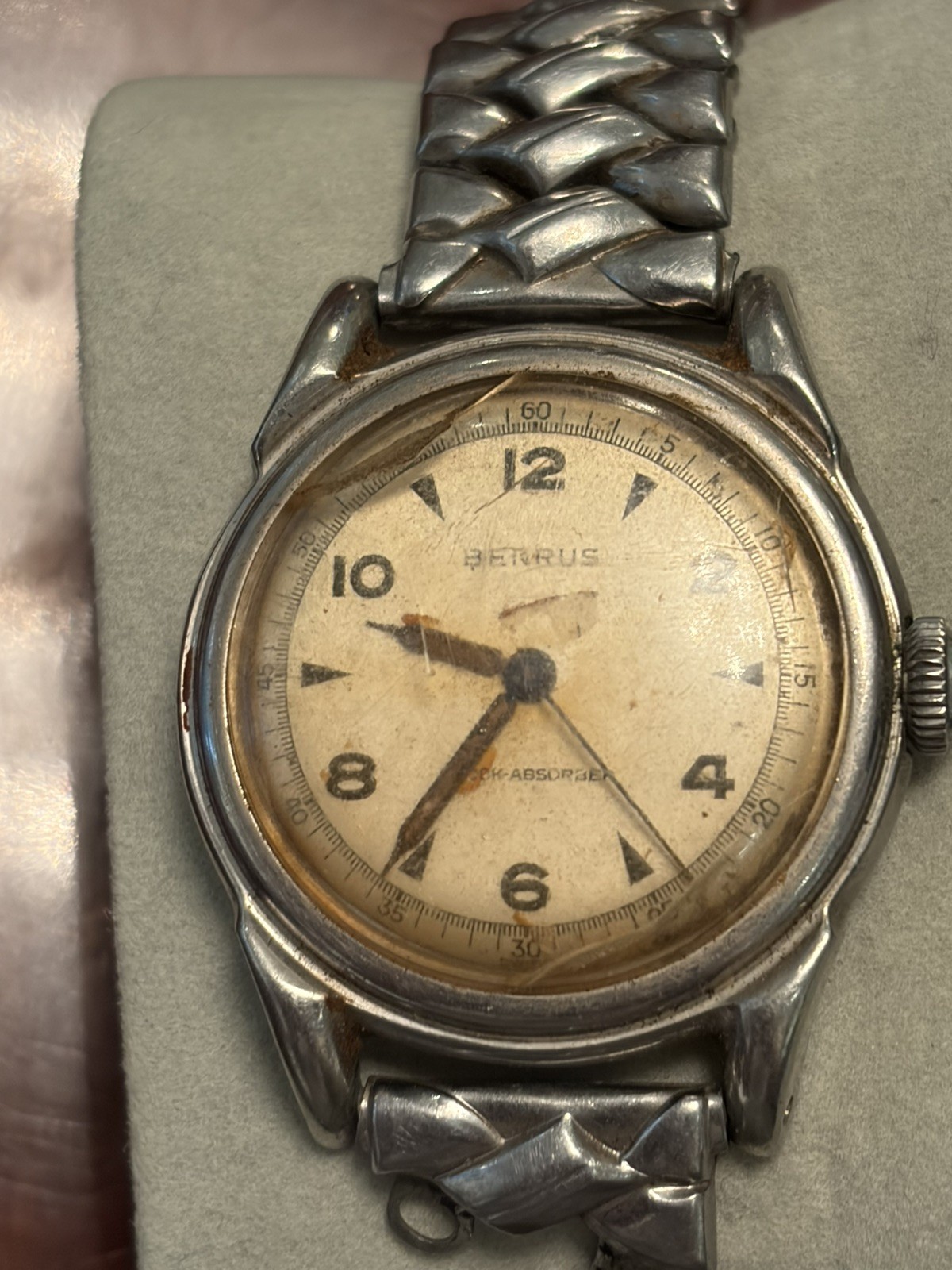 Vintage 1940’s Benrus Shock Absorber Men’s Wrist Watch