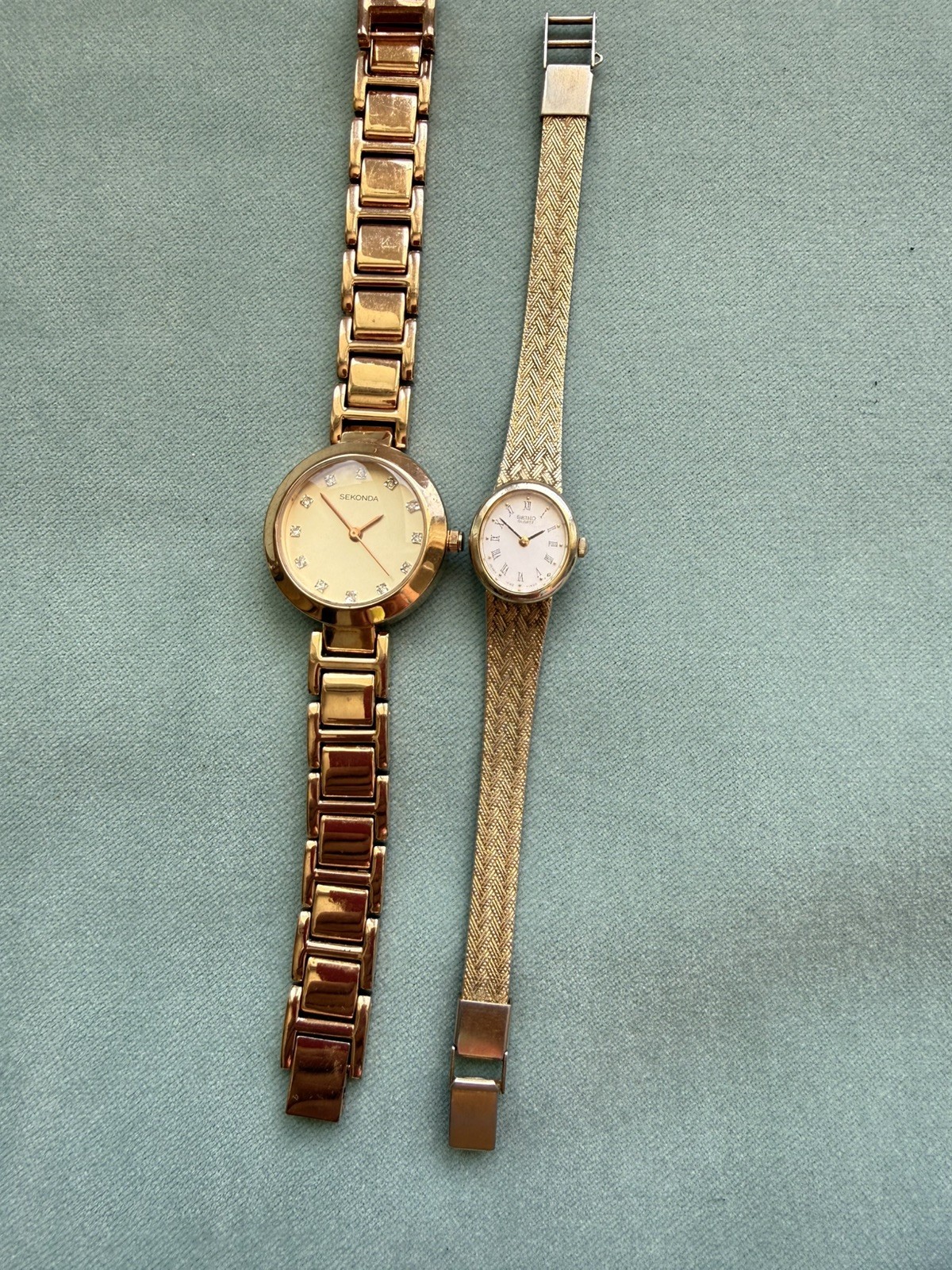 25 WORKING with batteries JOBLOT WATCHES vintage/modern gold/silver tone