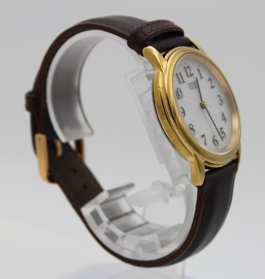 Citizen Eco-Drive E031-K006066 Men’s Watch (Working Condition) 【USED】