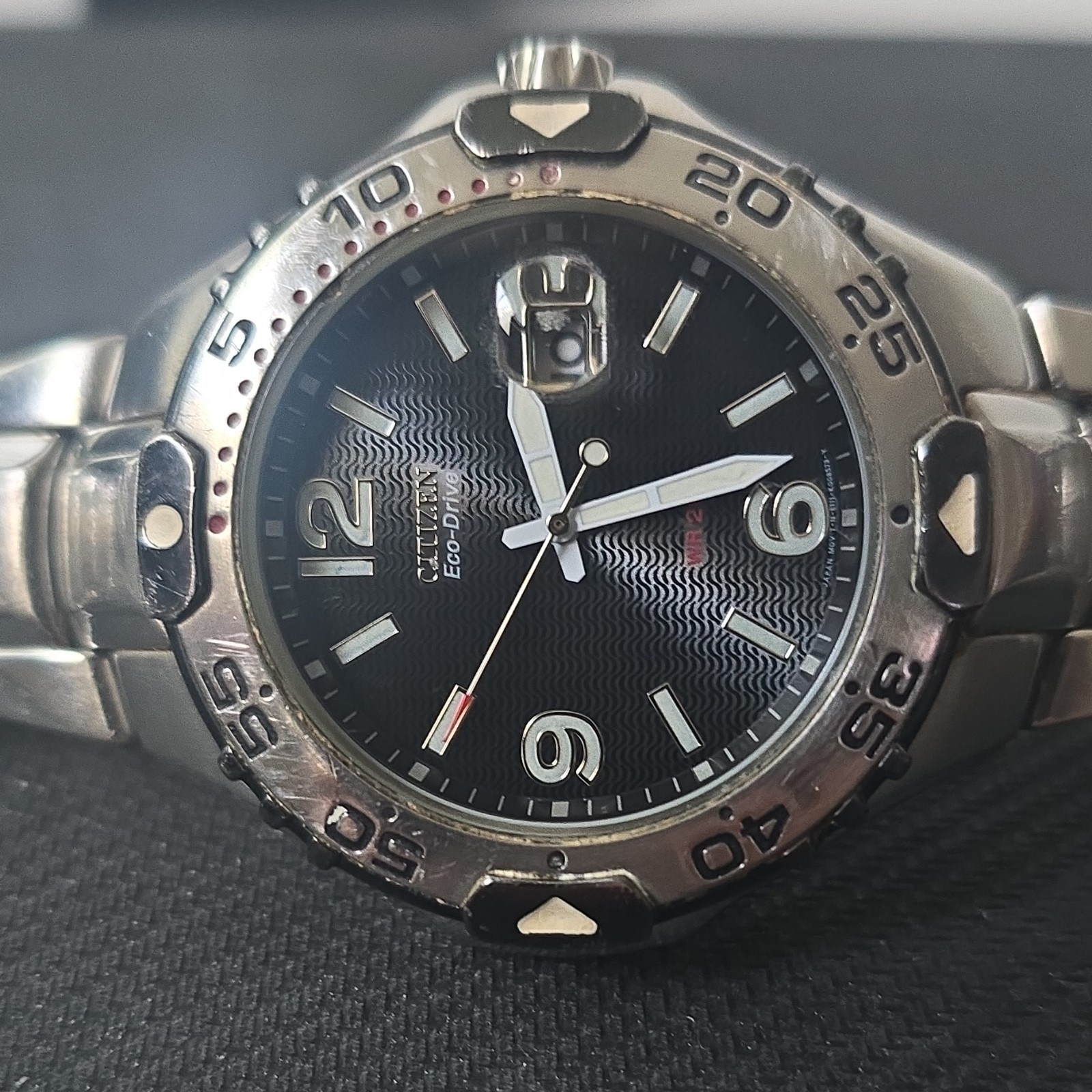 Citizen Eco-Drive WR200 Quartz Date Black Dial SS Bracelet 100m Diver Bezel