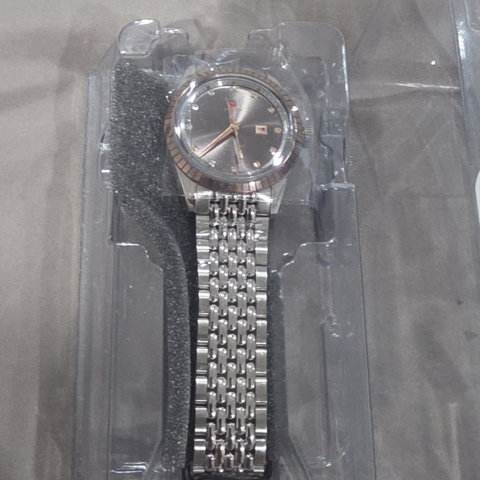 Rado Women’s Swiss Made Quartz Wristwatch Gray Dial Date Silver Steel Bracelet