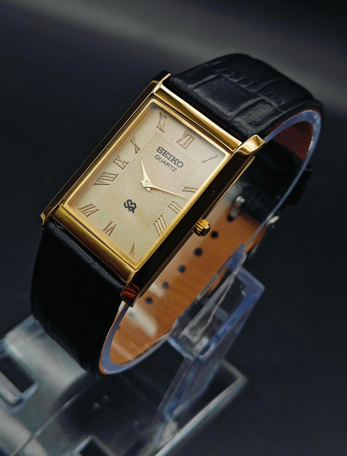 Rare Vintage Seiko Slim Quartz Men’s Wrist Watch