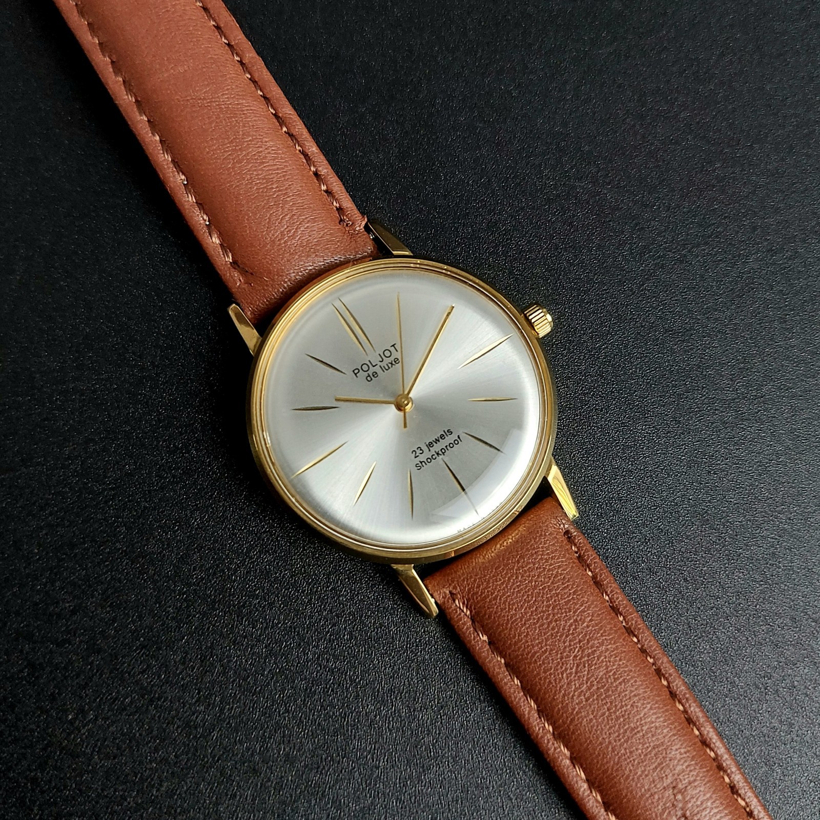 NOS Poljot De LUXE Ultra Slim 23 Jewels 2209 Soviet Vintage Men’s Wristwatch