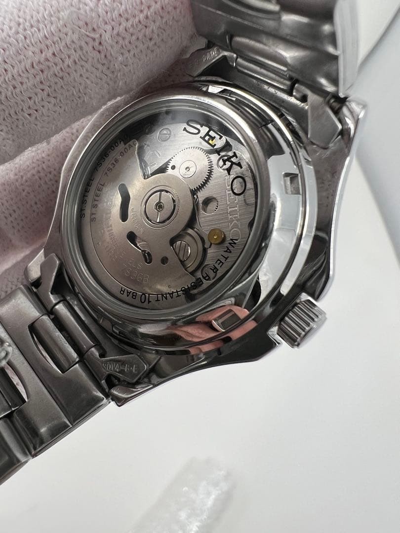 SEIKO 5 SPORTS Automatic See Through Back 23 Jewels From Japan