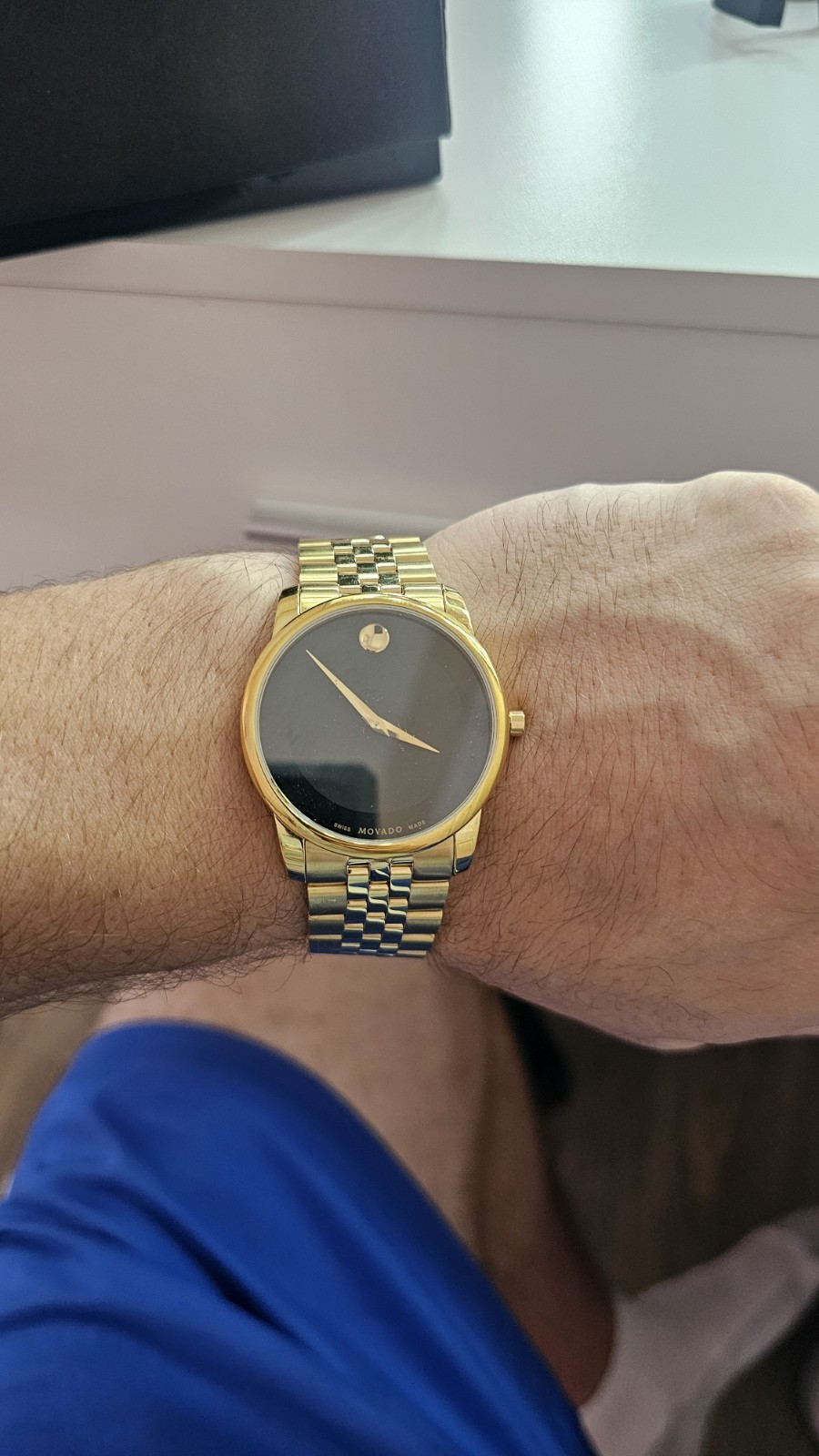 Movado Museum Men’s Quartz Watch Black Dial 40mm Gold Steel Bracelet 3 ATM Box