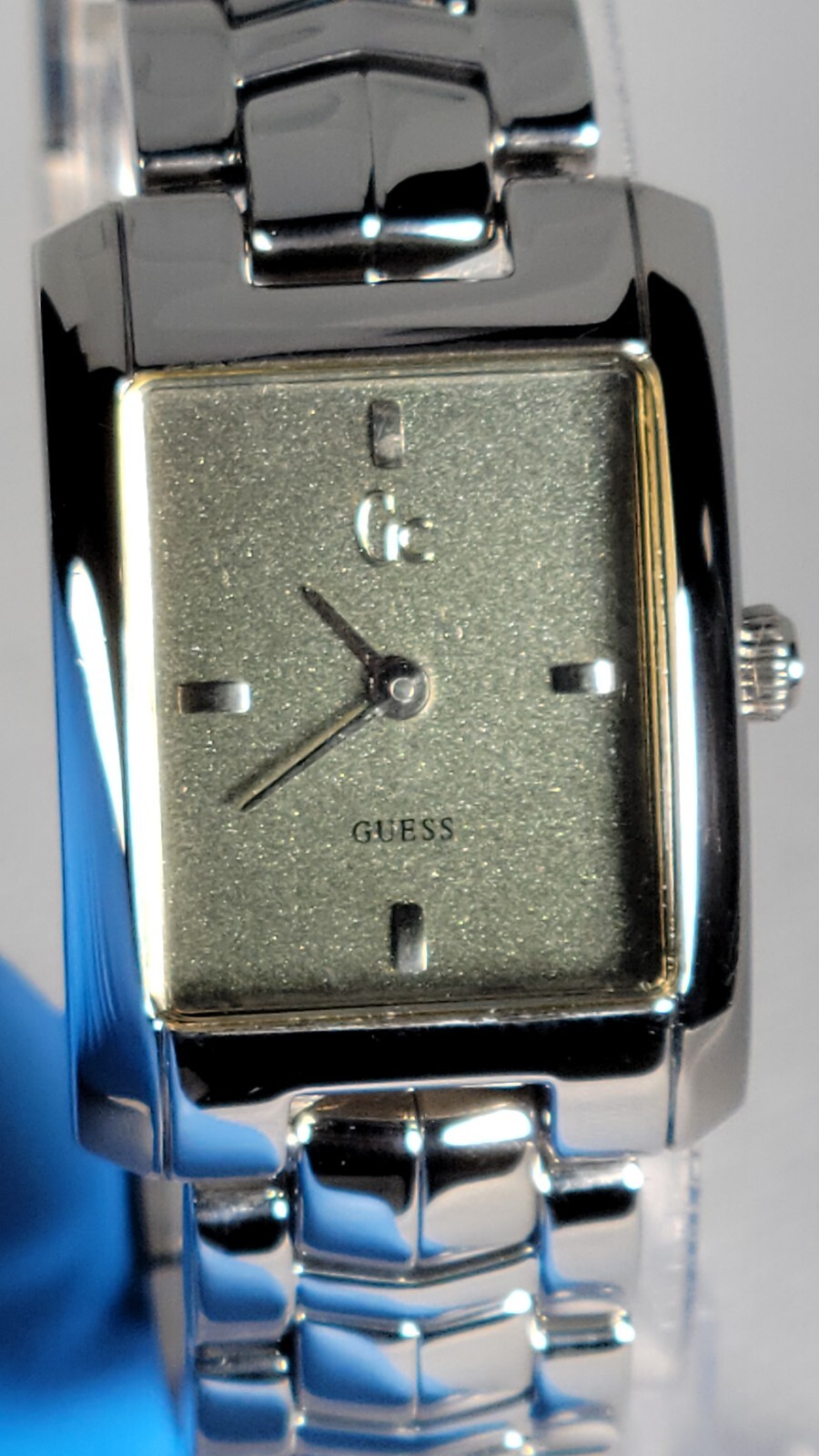 GUESS COLLECTION Women’s Stainless St Water Resistan 30M Silver Green Dial 20×29