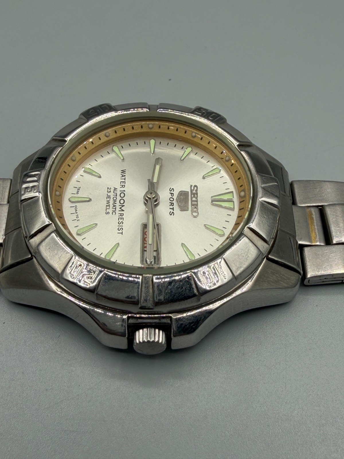 Vintage Seiko 5 Sports Automatic 7s36 Men’s Watch 42 mm Day Date Japan Made