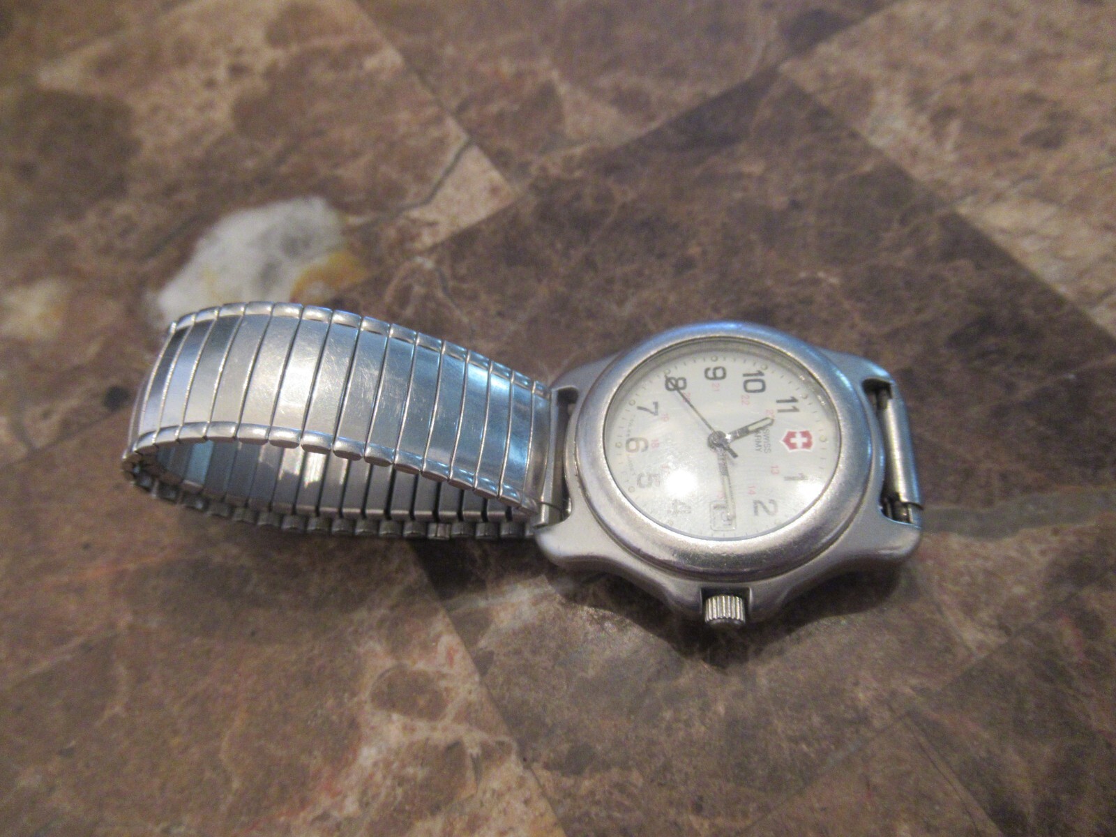 Vtg SWISS ARMY Watch Women 330 ft STRETCH CHROME BAND