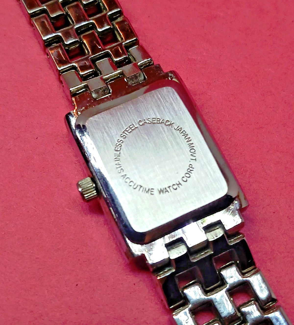 Ladies Vivani Rhinestone Dress Formal Watch – NEW Battery -Works Great MOP Dial