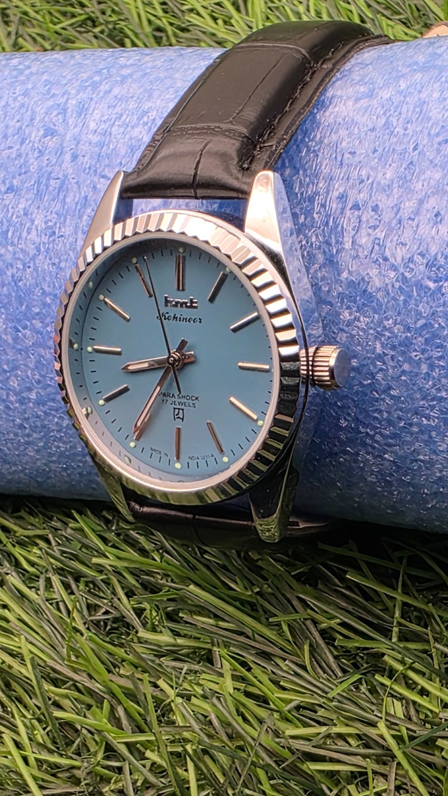Beautiful Mens HMT Kohinoor Parashock Mechanical Wind 17J Watch