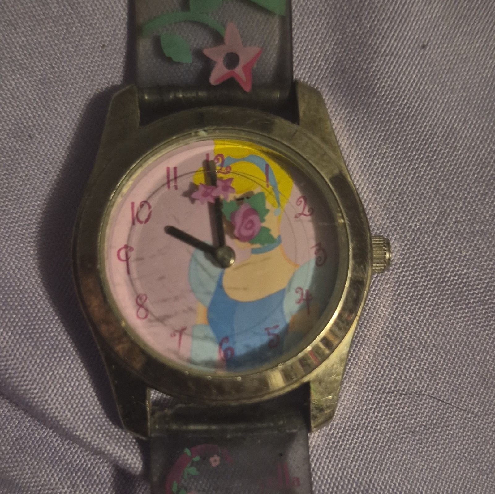 Disney Cinderella Quartz Analog Wristwatch 12-Hour Dial Floral Plastic Strap