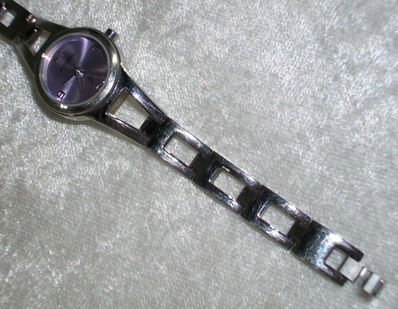 Vintage Fossil F2 Stainless Steel Lavender Purple Bracelet Wristwatch ES-9379