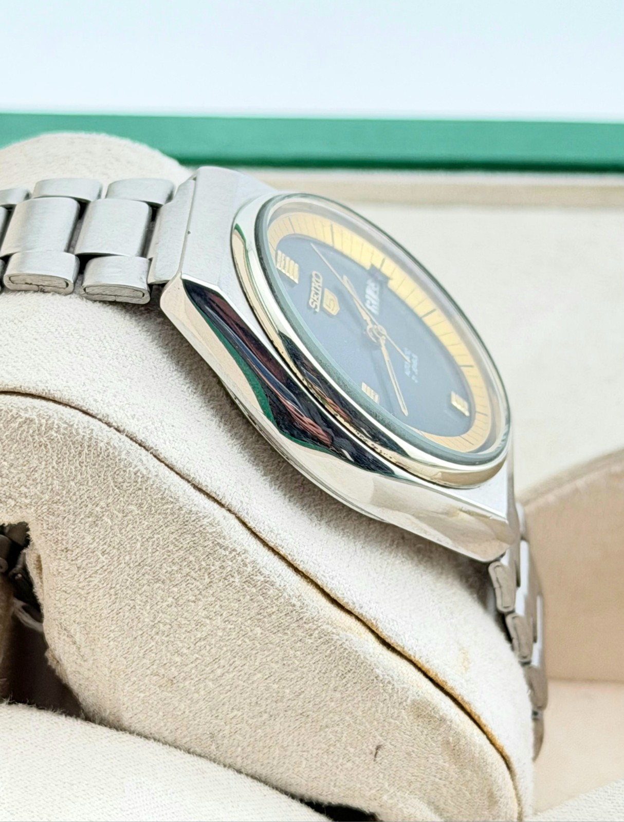 vintage Seiko 5 Men’s Wrist Automatic watch|Day-Date