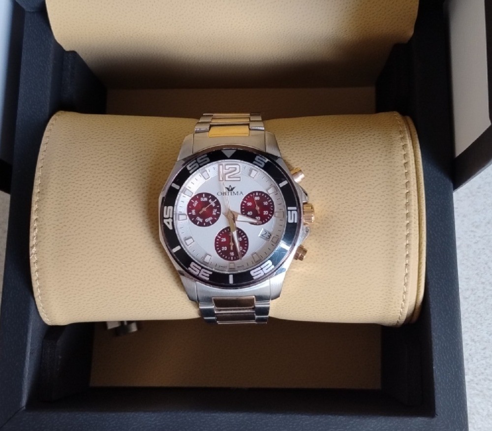 Mens Swiss Made Optima Watch. Pristine Condition. RRP $1100.00.