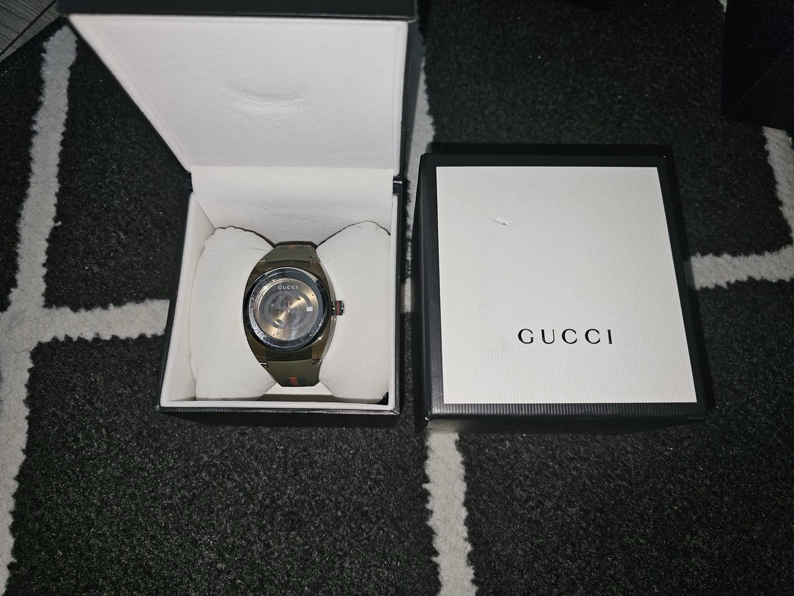 Gucci Sync XXL YA137106 Unisex Wrist Watch