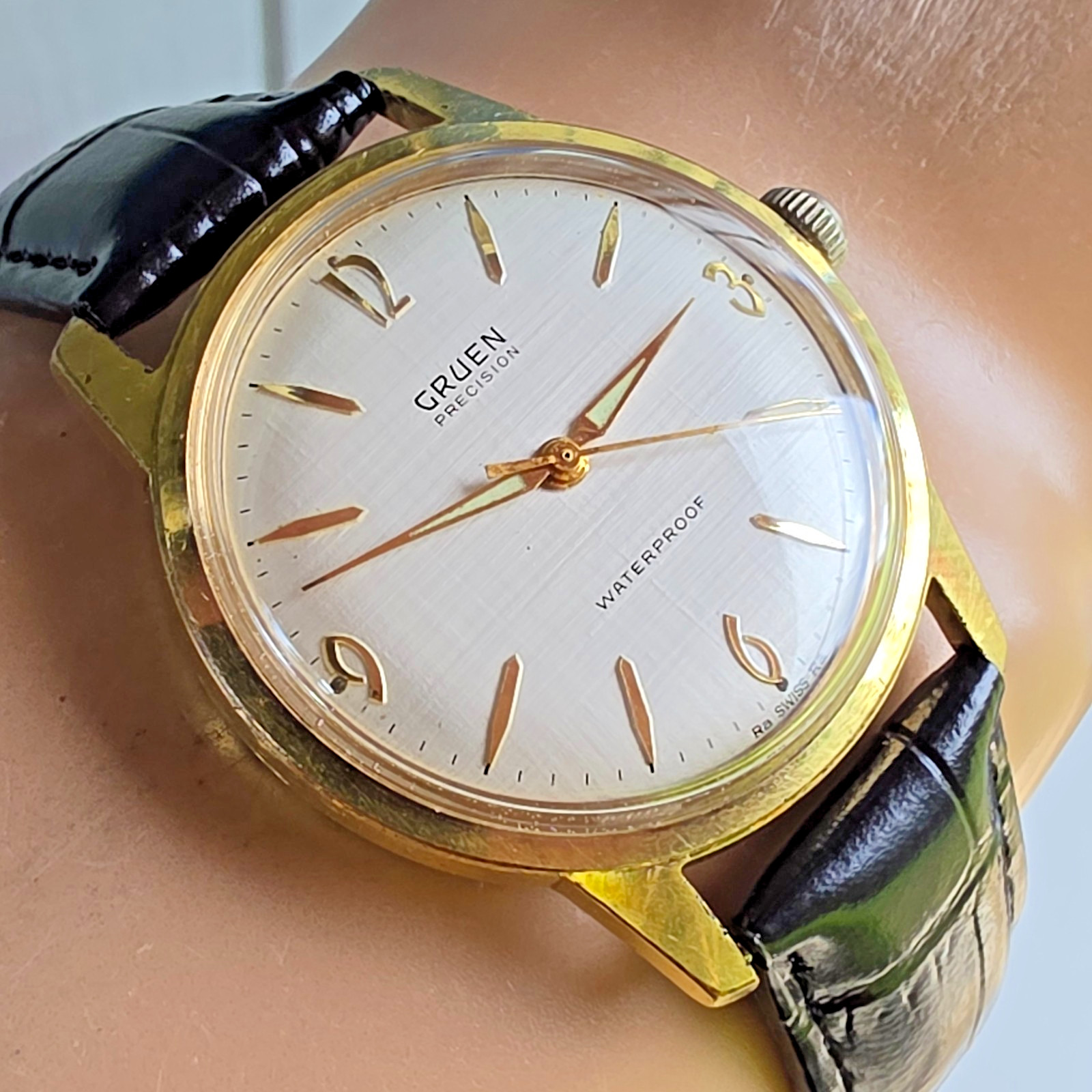Vintage GRUEN men’s manual wind watch 522RSS Linen dial swiss 1960s