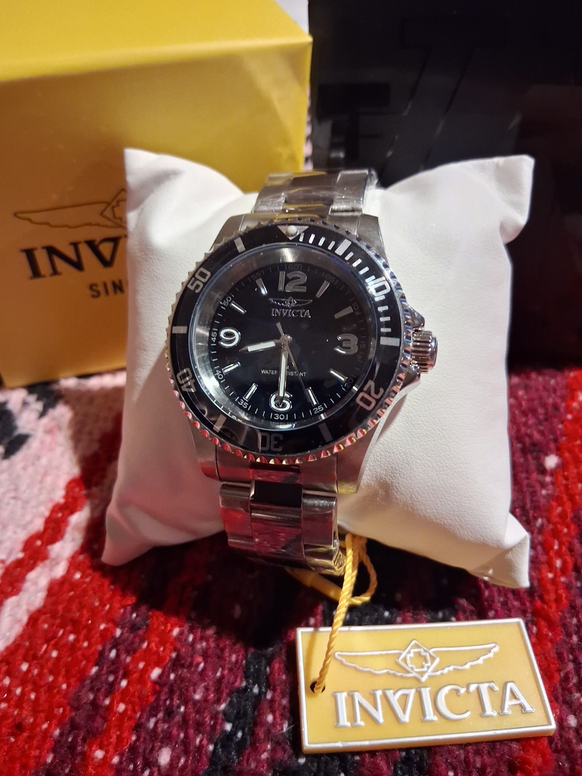 Invicta Pro Diver Men’s Quartz Watch Black Dial SS Bracelet 50m w/Box