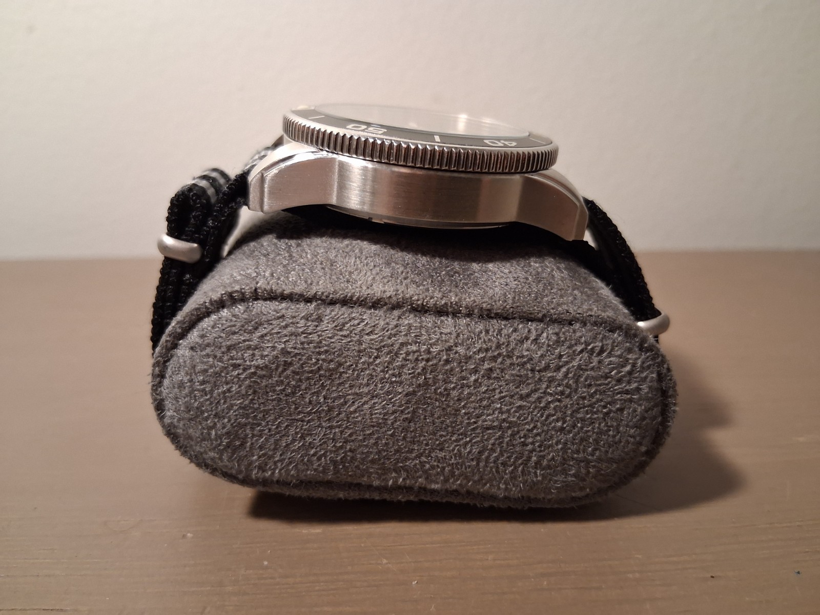 Boeing Dive Style Watch With Nato Strap 42mm Case 22mm Lug To Lug
