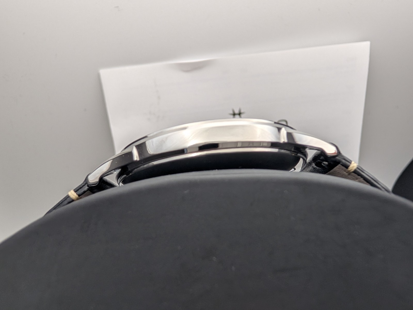 Hamilton Jazzmaster Beige Swiss Automatic Watch w/ Black Leather Strap – H385250