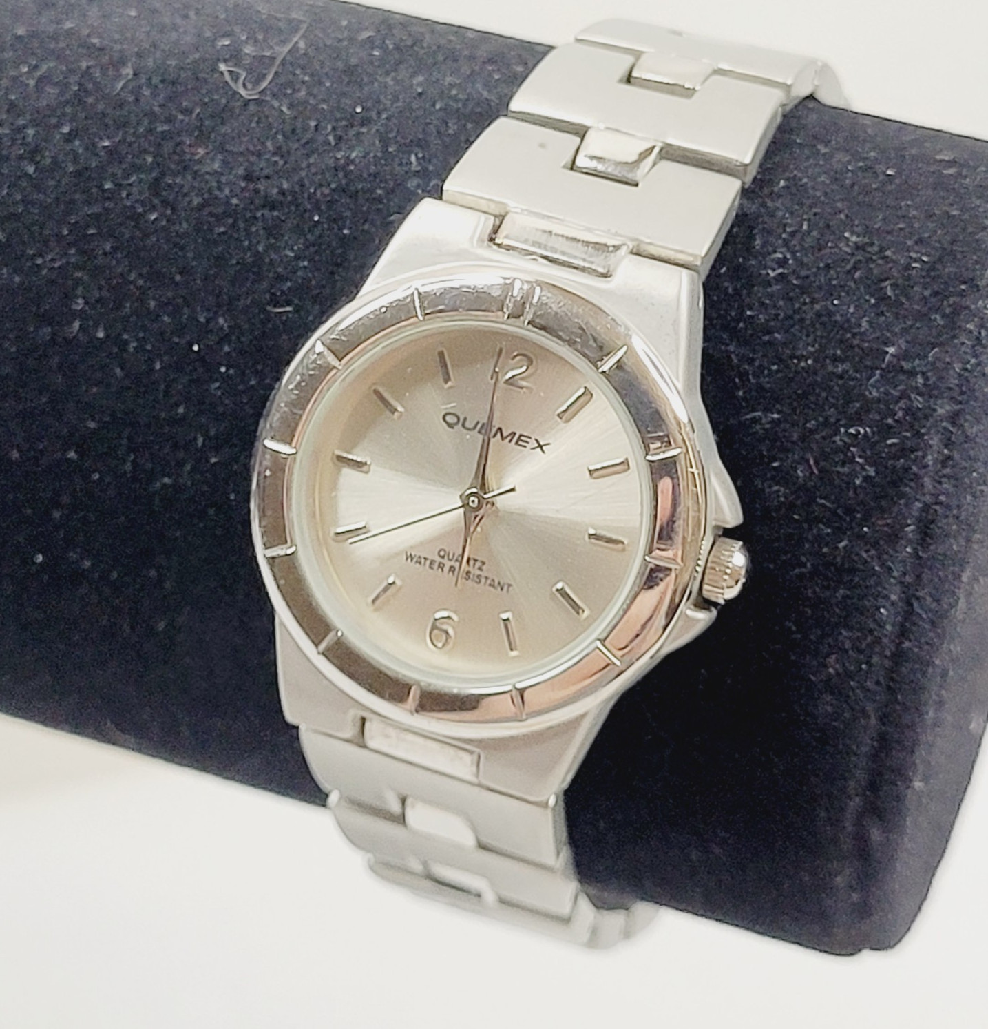 Vintage Quemex Watch Silver Tone Quartz Movement Working Folding Clasp 7″