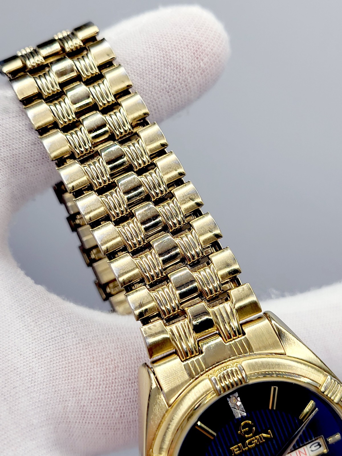 Elgin Men’s Gold Tone Watch 1990s [MINT] Black Pinstripe Dial Diamond Accents