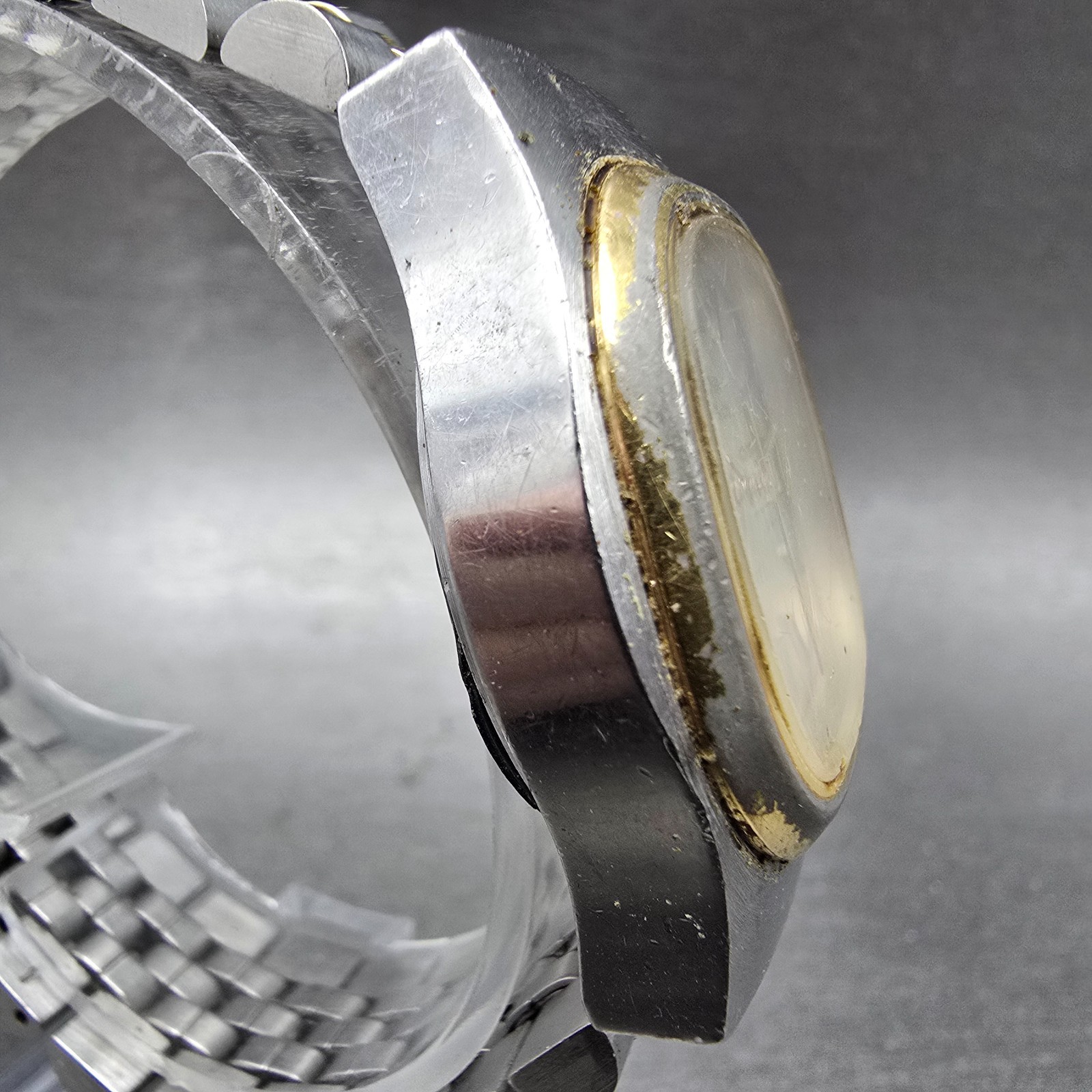 Bulova Accutron Watch Men 35mm Silver Dial Two Tone Daydate Round New Battery