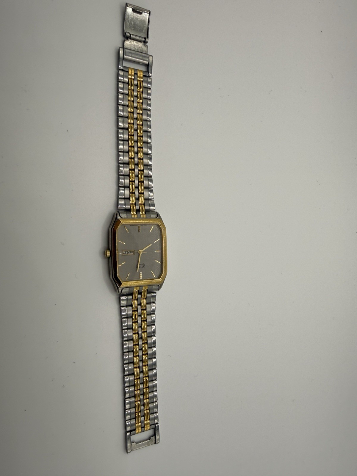 Citizen 1000-S63871 Quartz Thin Rectangle Tank Watch Date Two Tone Mens Works