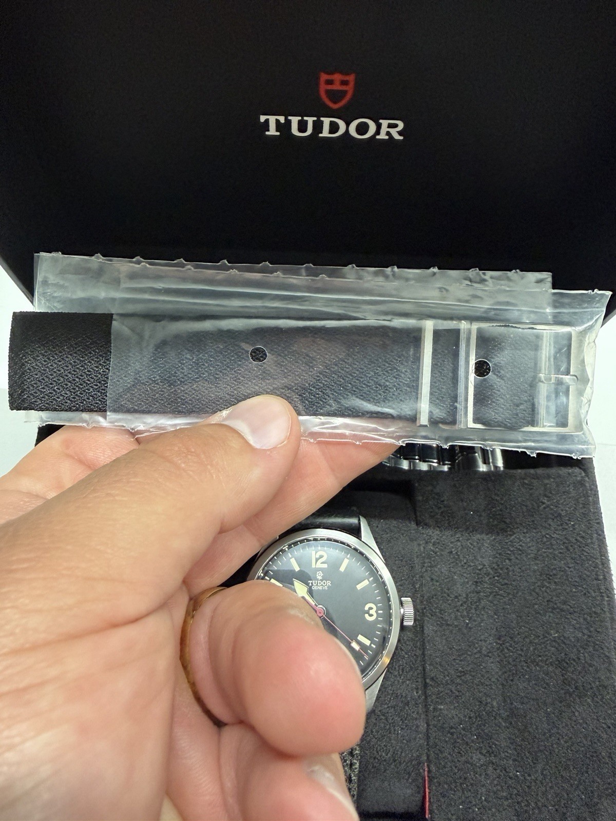 TUDOR Ranger 39mm HERITAGE Black Dial Automatic Steel Leather Strap 150m Box