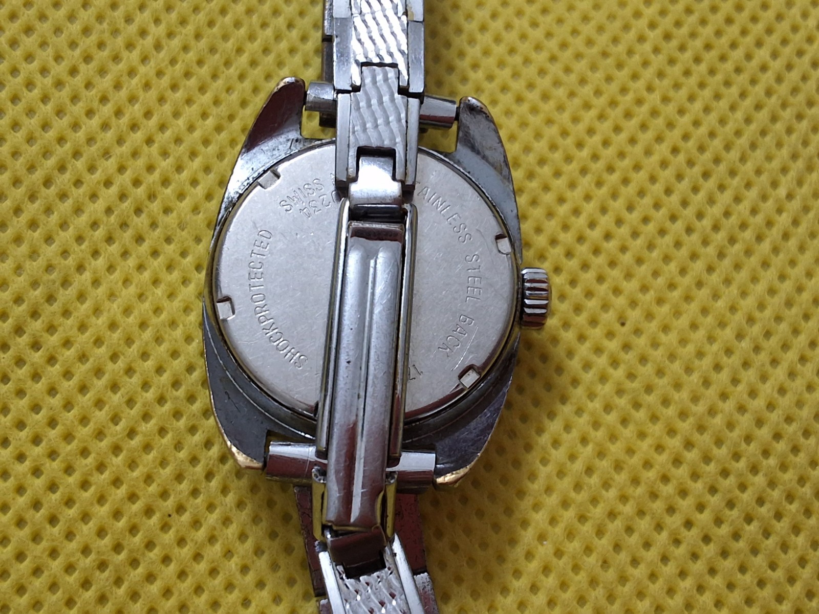 Vintage Ladies Edox 17 Jewels Manual Wind Swiss Made Wrist Watch Serial # 200234