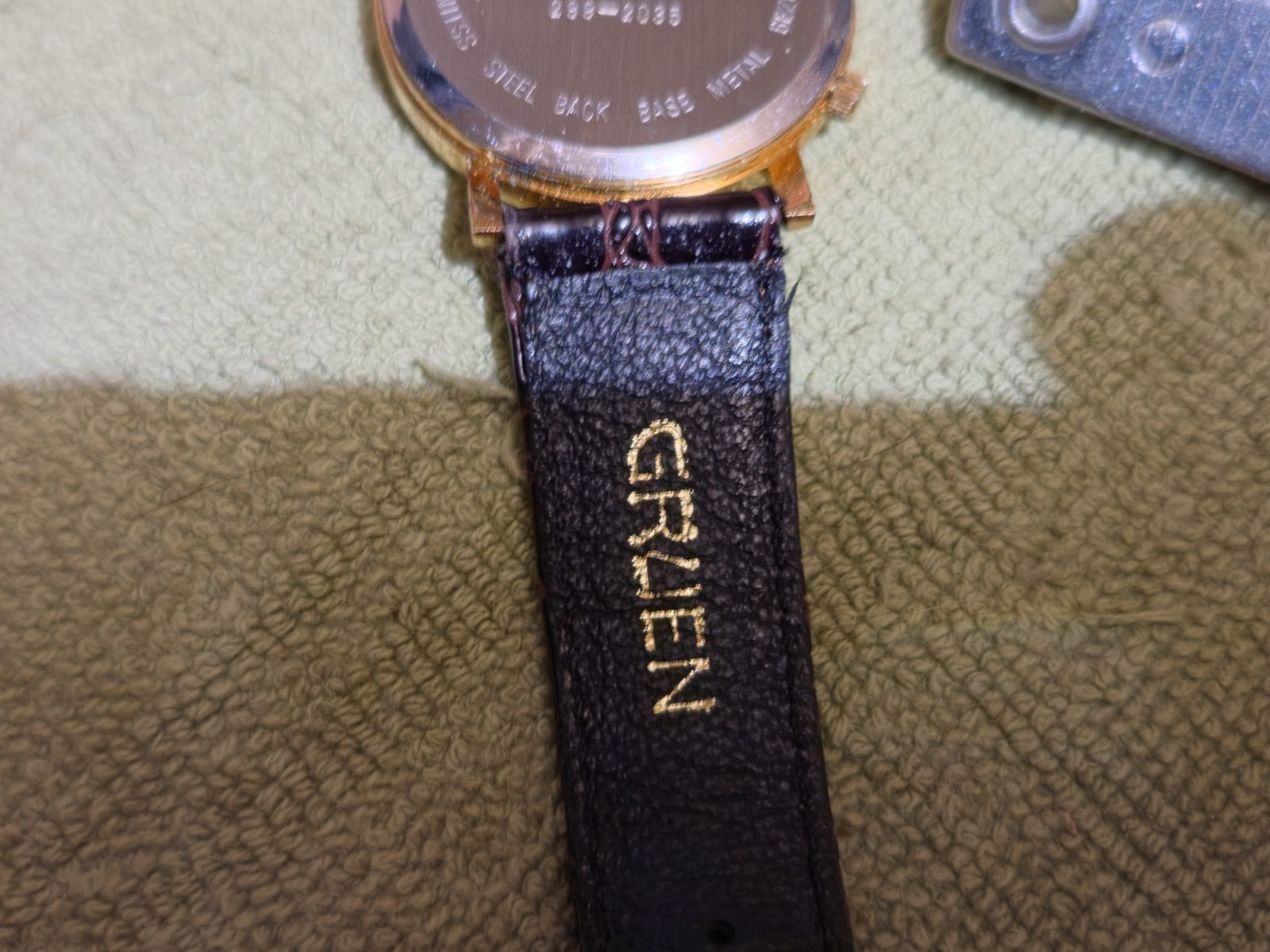 Gruen Quartz World Map Dial Dual Time Gold Tone 36-39mm Brown Leather w/Box