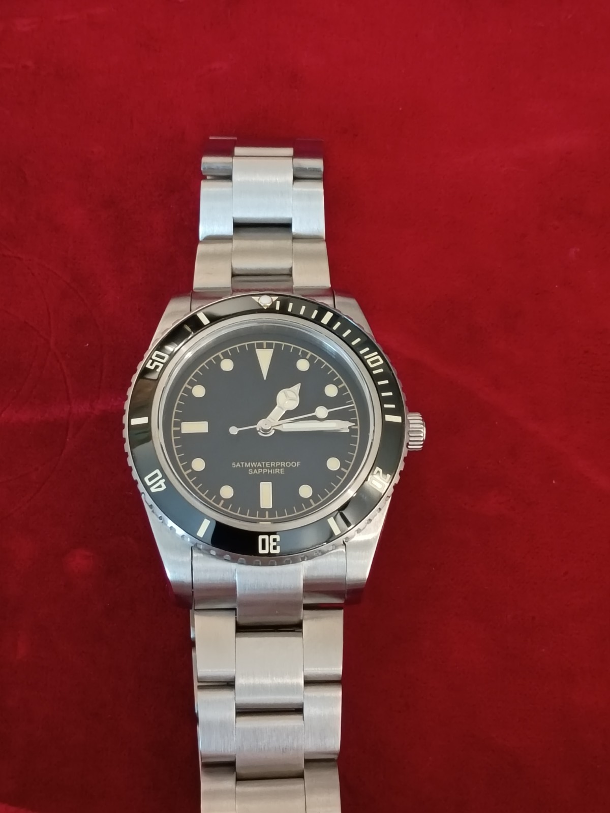 citizen movement stainless steel dive watch Japan sapphire glass screw crown