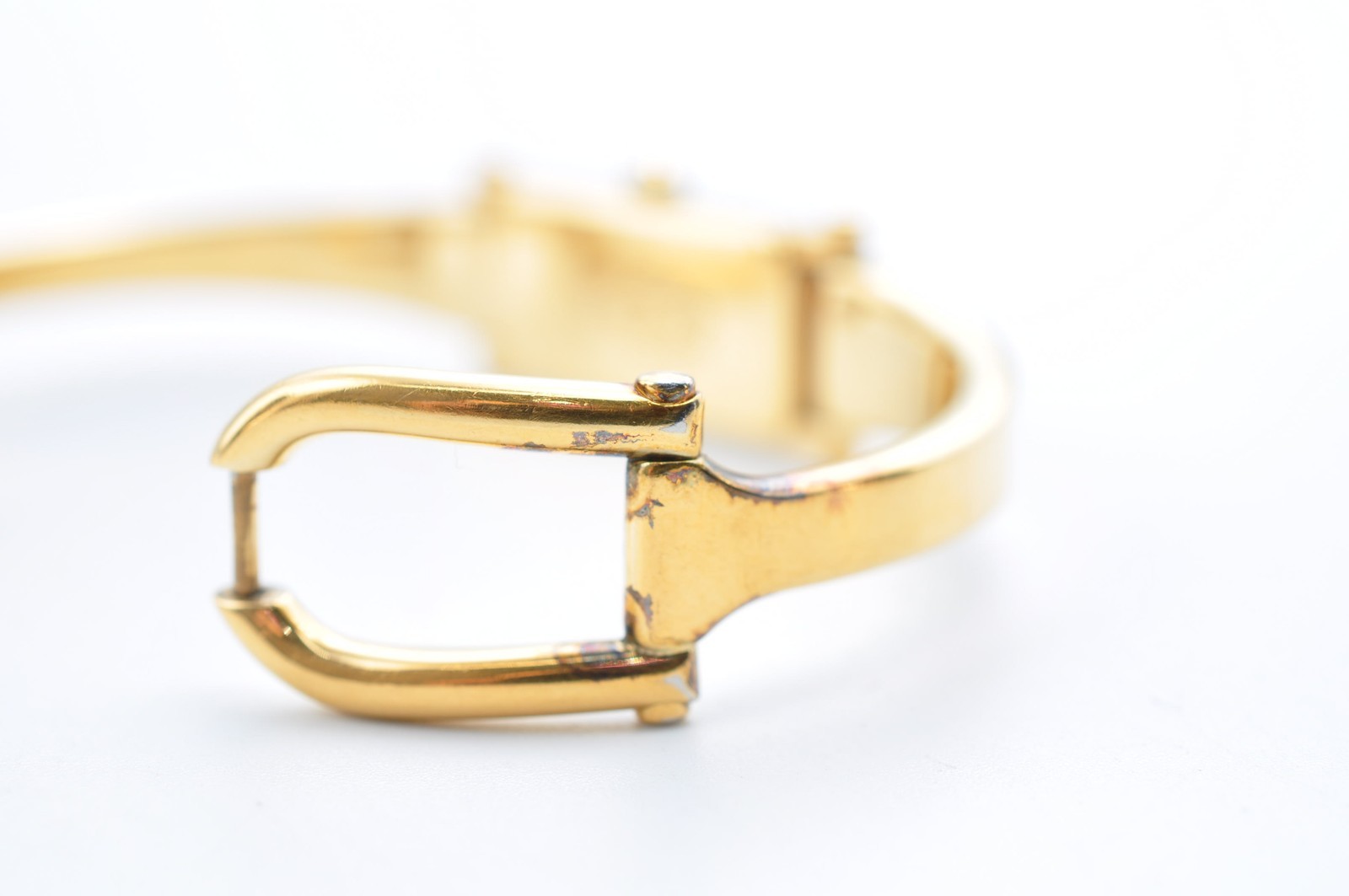 GUCCI 1500L Bangle Quartz Analog Square Gold Black Watch w-12232