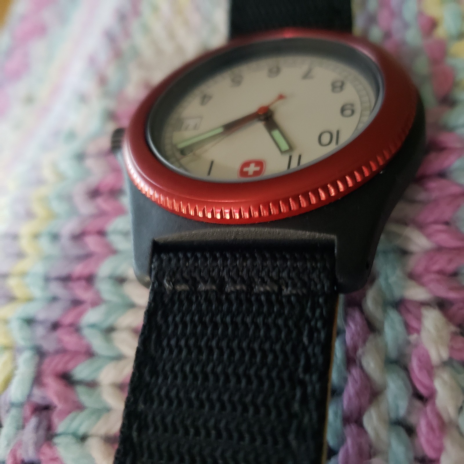 *SCARCE* RARE ED. Swiss Made men’s watch red bezel ivory dial black case & strap