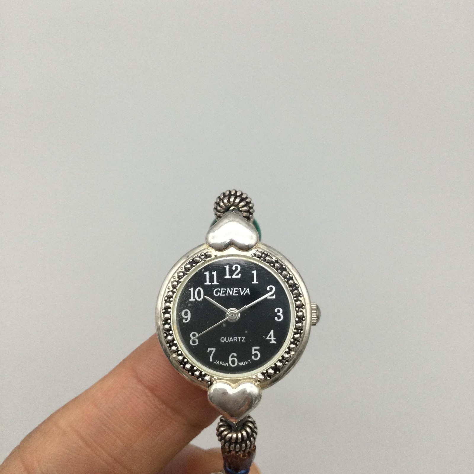 Geneva Womens Watch 23mm Black Dial Silver Beaded Hearts New Battery 7.5″