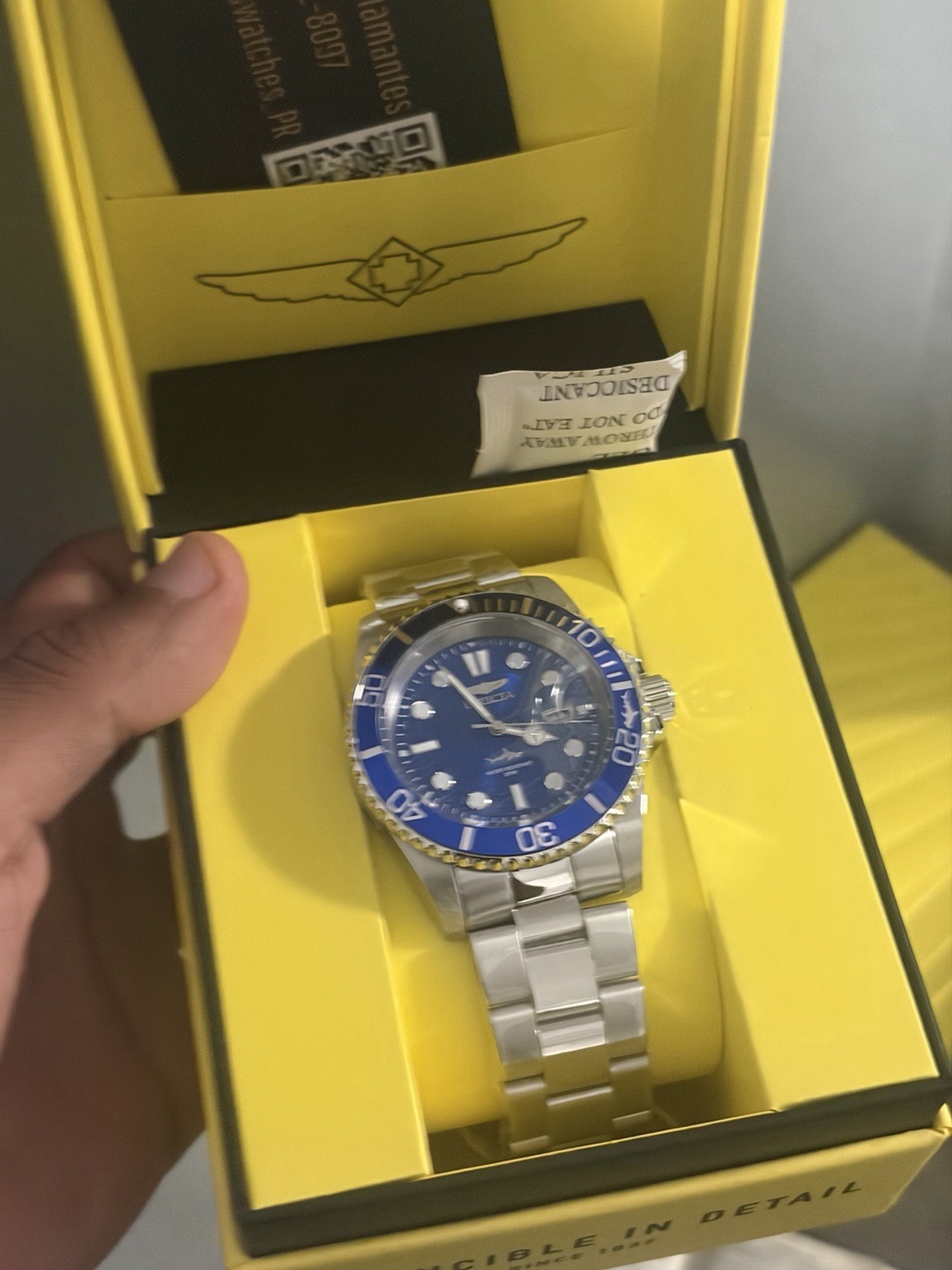 Invicta Pro Diver Men’s Quartz Blue Dial/Bezel SS Bracelet 200m Date w/ Box