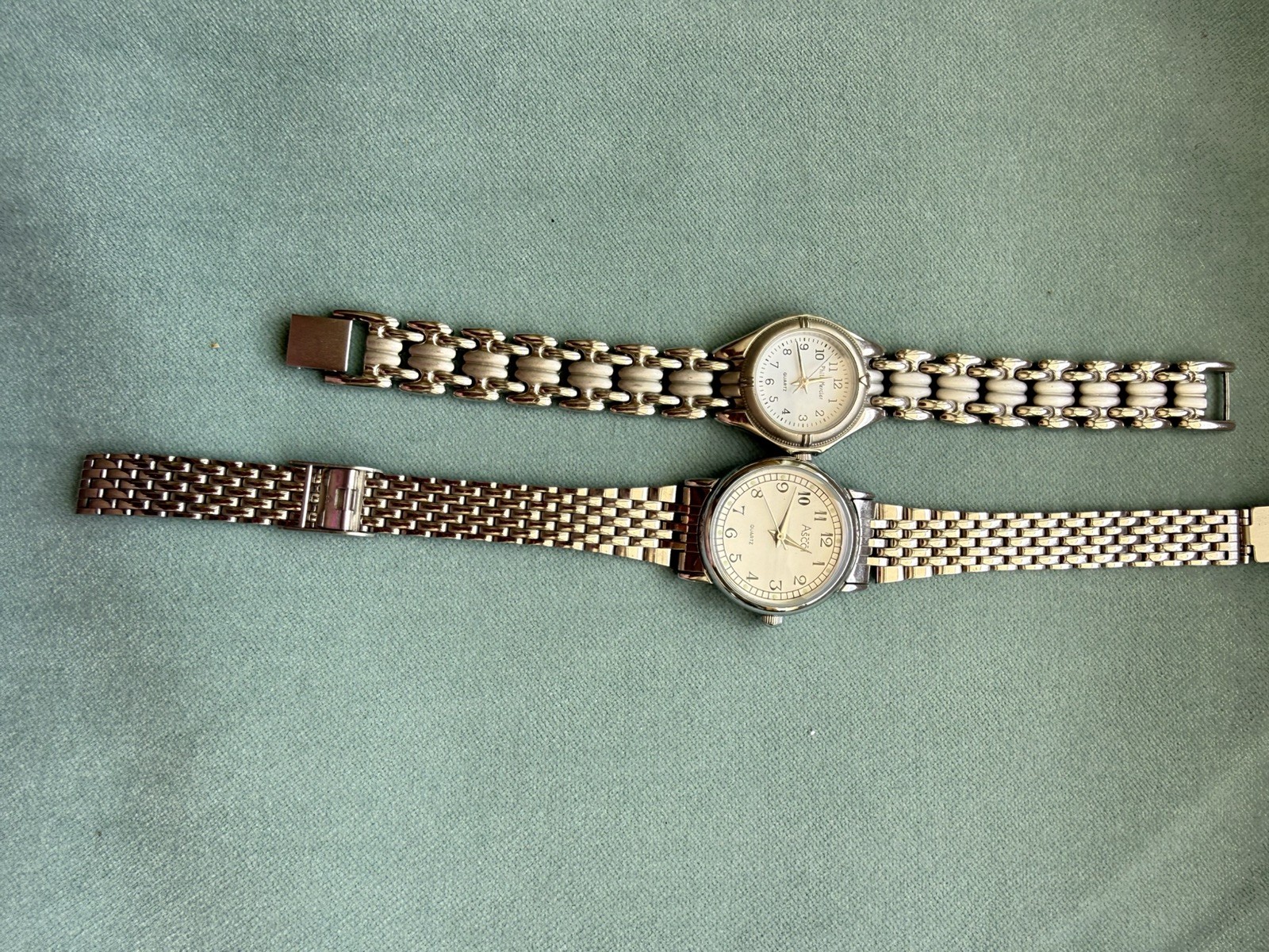 25 WORKING with batteries JOBLOT WATCHES vintage/modern gold/silver tone