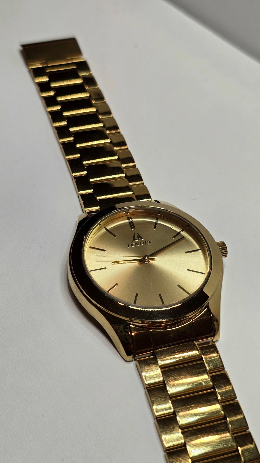 Lenoin Unisex Quartz Analog 50m 5ATM Gold Dial Gold Tone SS Bracelet Watch