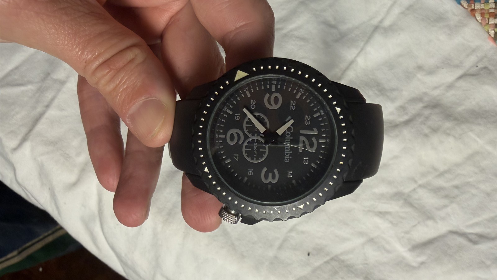 Columbia Men’s Sport Watch Black Dial 330FT Dive Style Bezel Silicone Strap