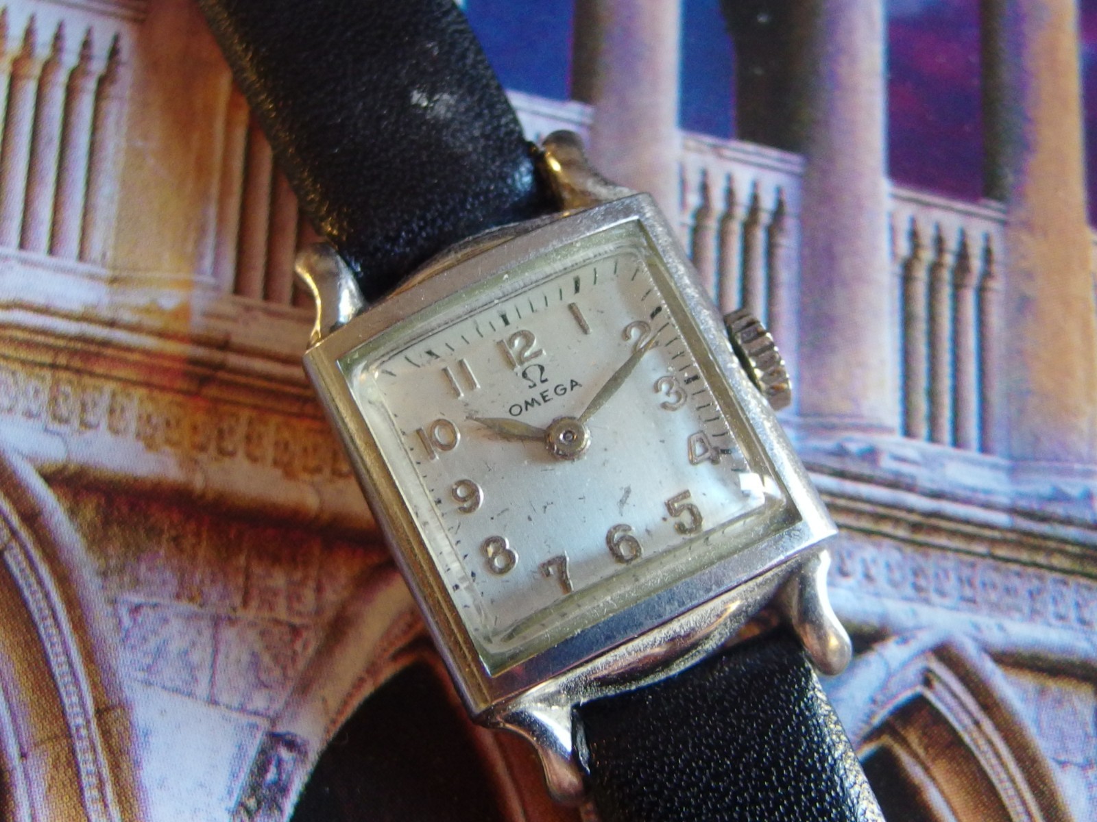 3373 VINTAGE OMEGA WRISTWATCH IN STEEL LADIES rectangular case snap back 1956