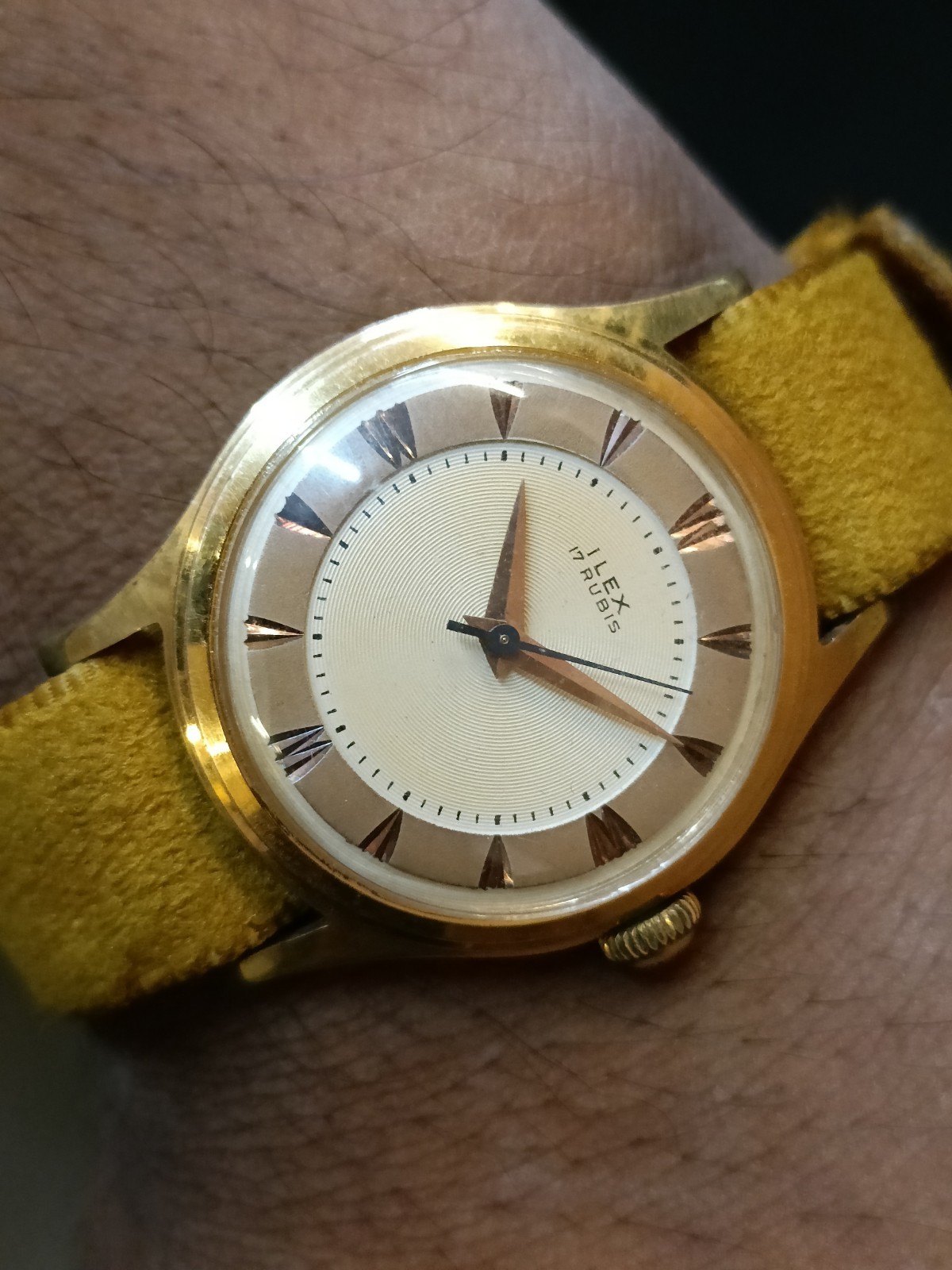 ILEX 17 RUBIS WINDING CREAM DIAL SWISS UNISEX ADULTS WORKING CONDITION