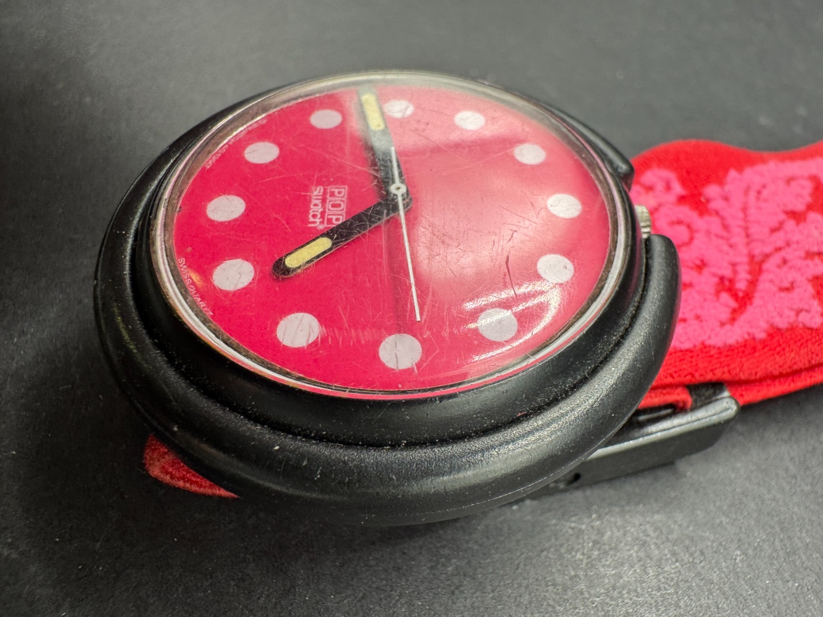 1990 Swatch Pop Shangri Watch Red Pink Velvet Polka Dots One Piece Strap