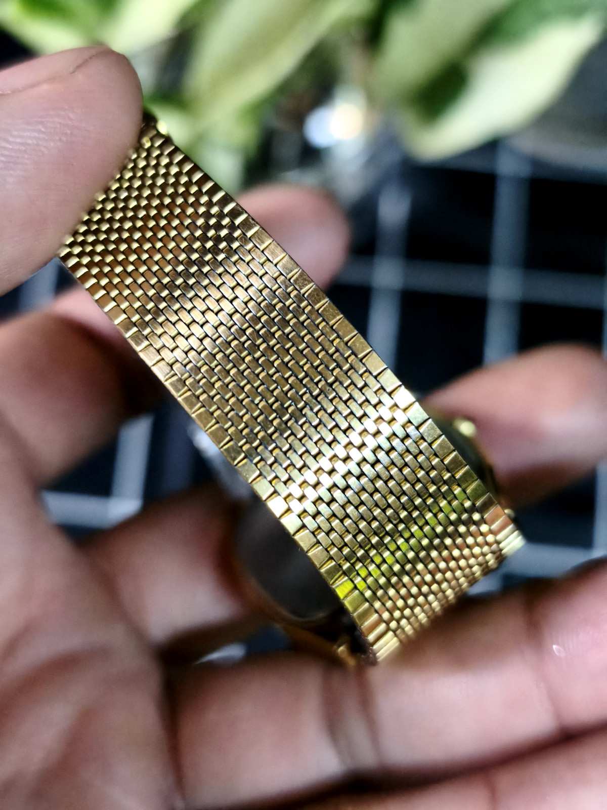 PLANTA GENET QUARTZ DRESS WATCH PG124 SWISS MOVEMENT CABOCHON CROWN MESH BAND