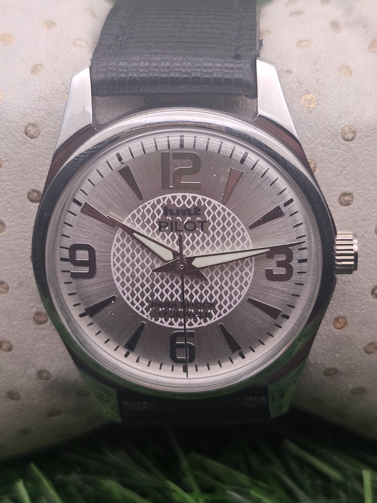 Beautiful Men’s HMT Pilot Parashock Mechanical Wind 17J Watch Silver Dial