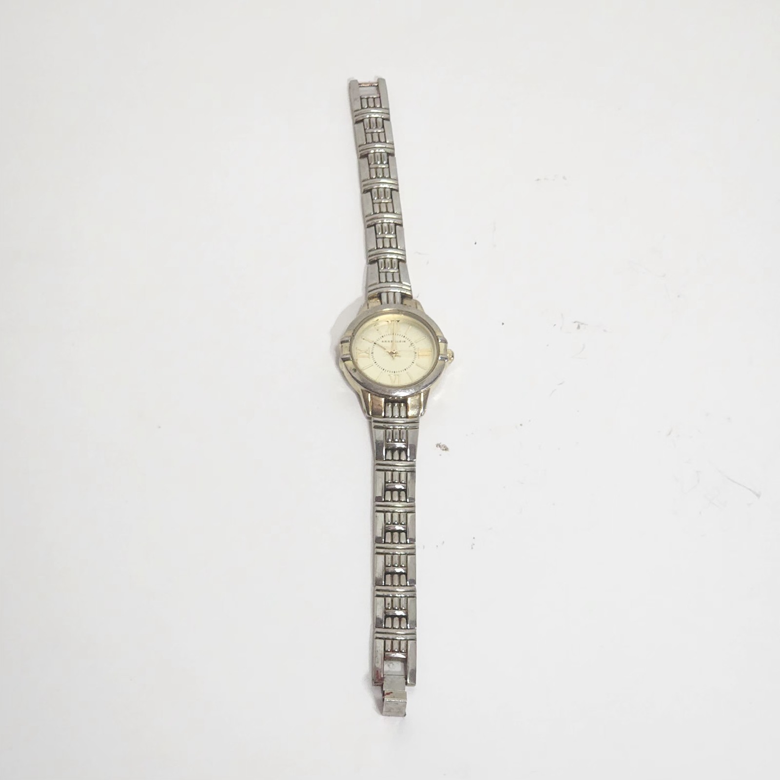 Anne Klein Ladies Quartz Watch Needs Battery 6.75in Wrist AK2280 Y121E