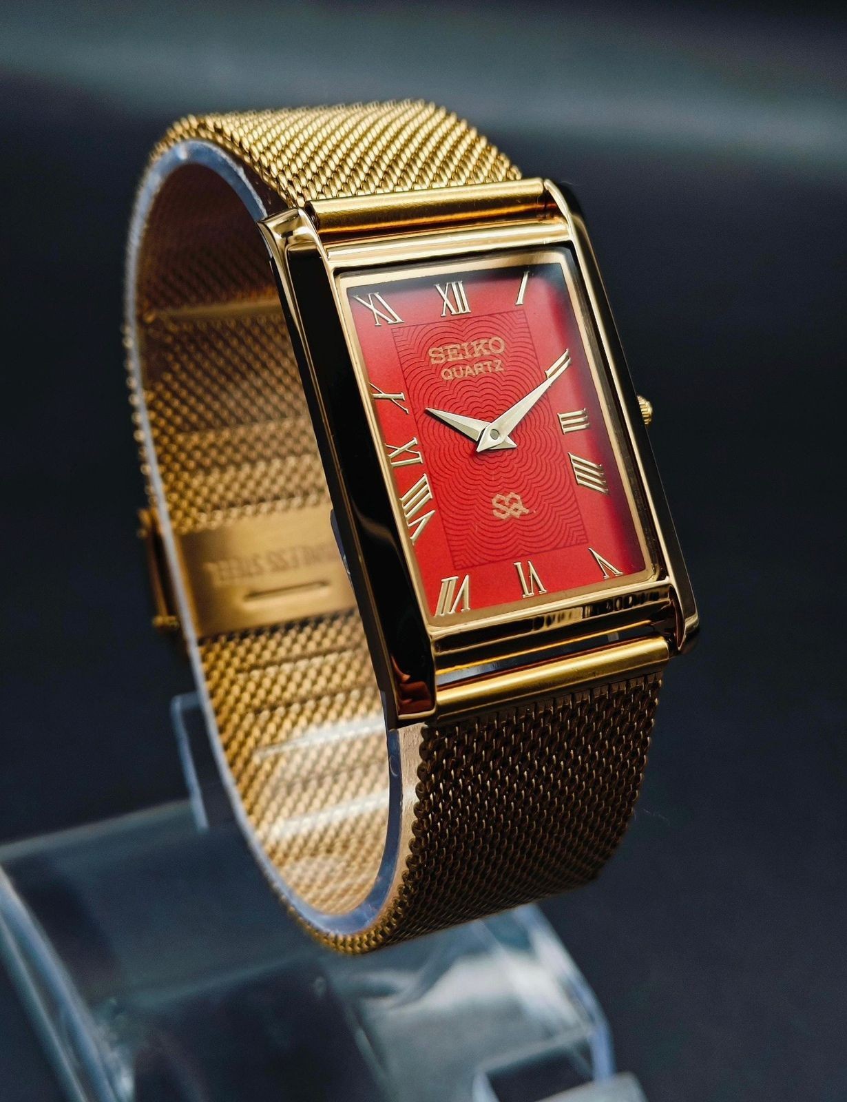 Rare Vintage Seiko Slim Quartz Men’s Wrist Watch