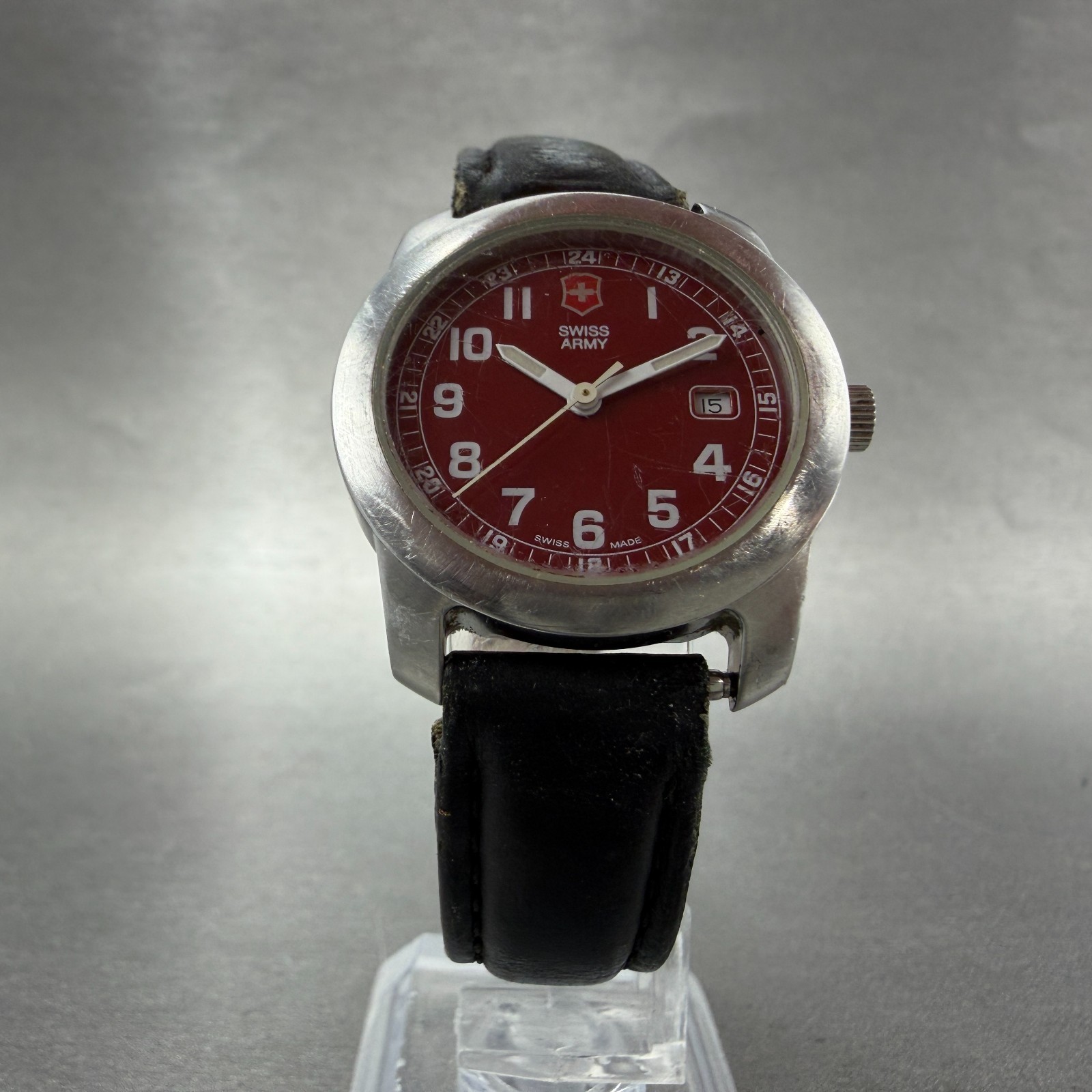 Victorinox Swiss Army Garrison Watch Women 30mm Red Dial Steel Date New Battery