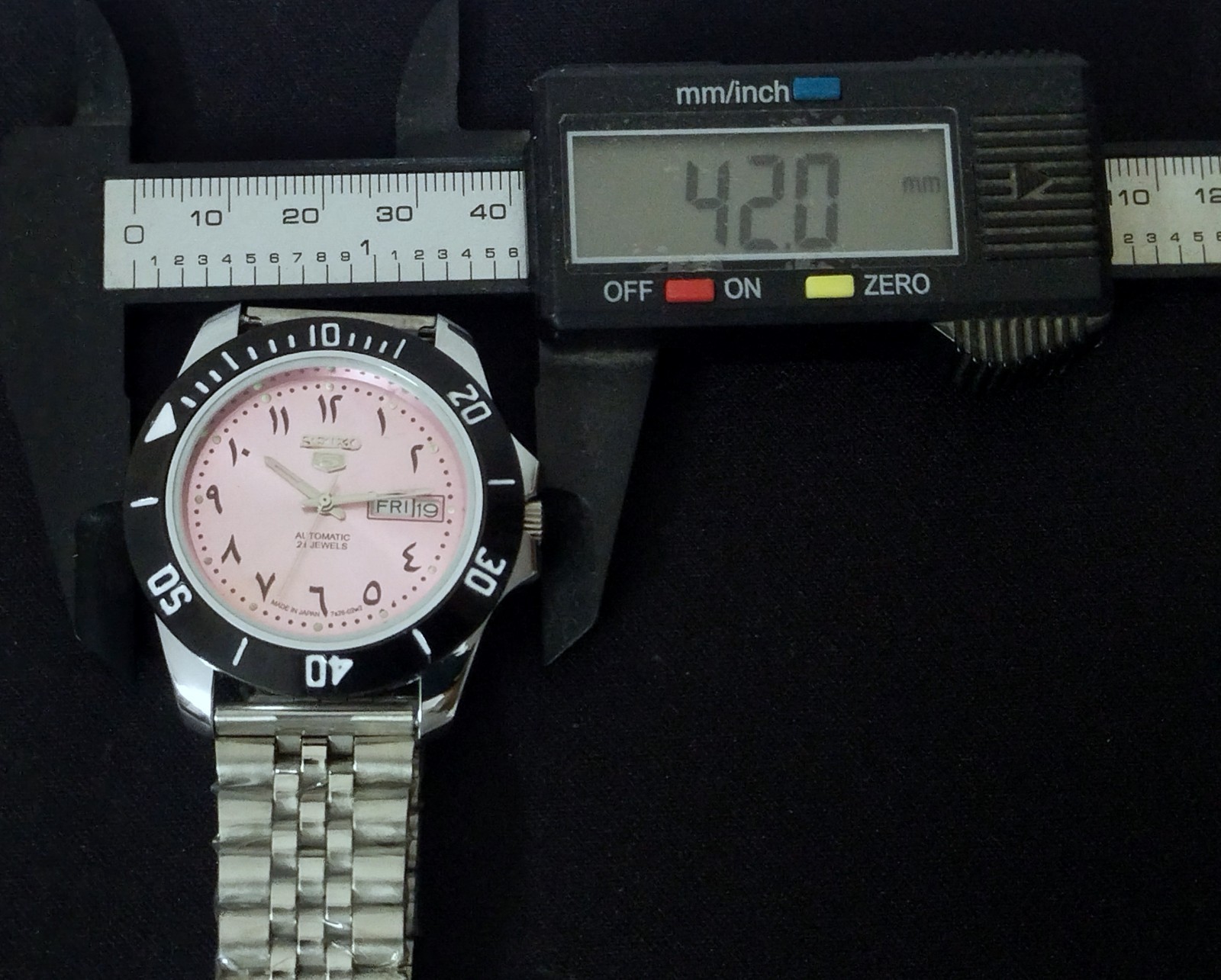 Vintage Seiko 5 Automatic Men’s Watch Pink Dial Arabic Numbers Working Perfectly