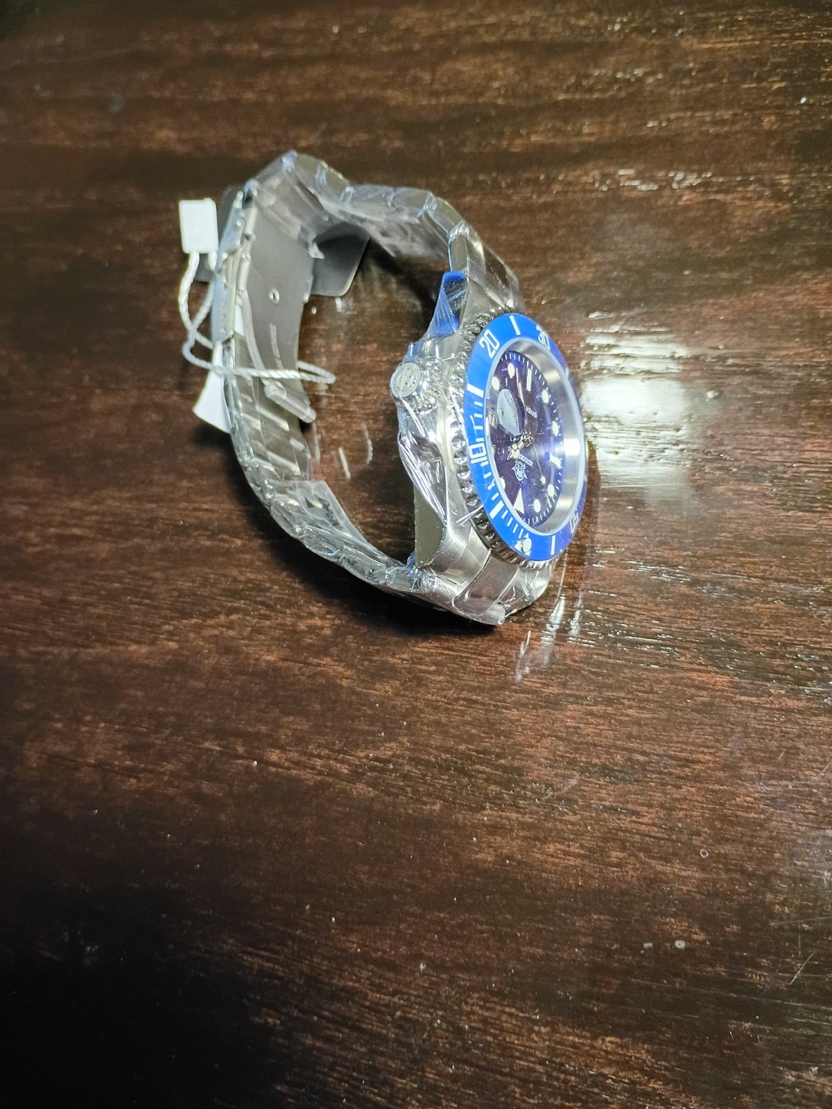 Addiesdive Blue diver with extra batteries, box, warranty papers